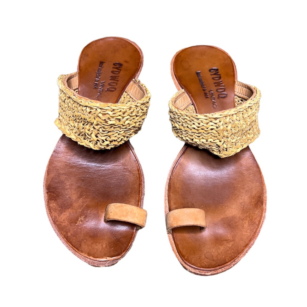 CYDWOQ Lion Women's Hand Sculpted In USA Toe Sandal Women’s Size 6